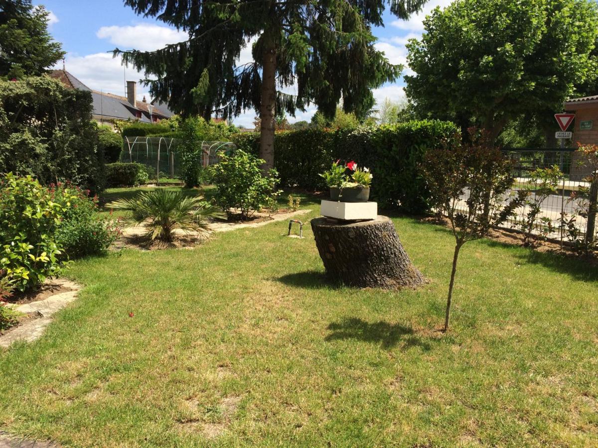 La Noisetiere Hotel Noyers-sur-Cher Exterior foto