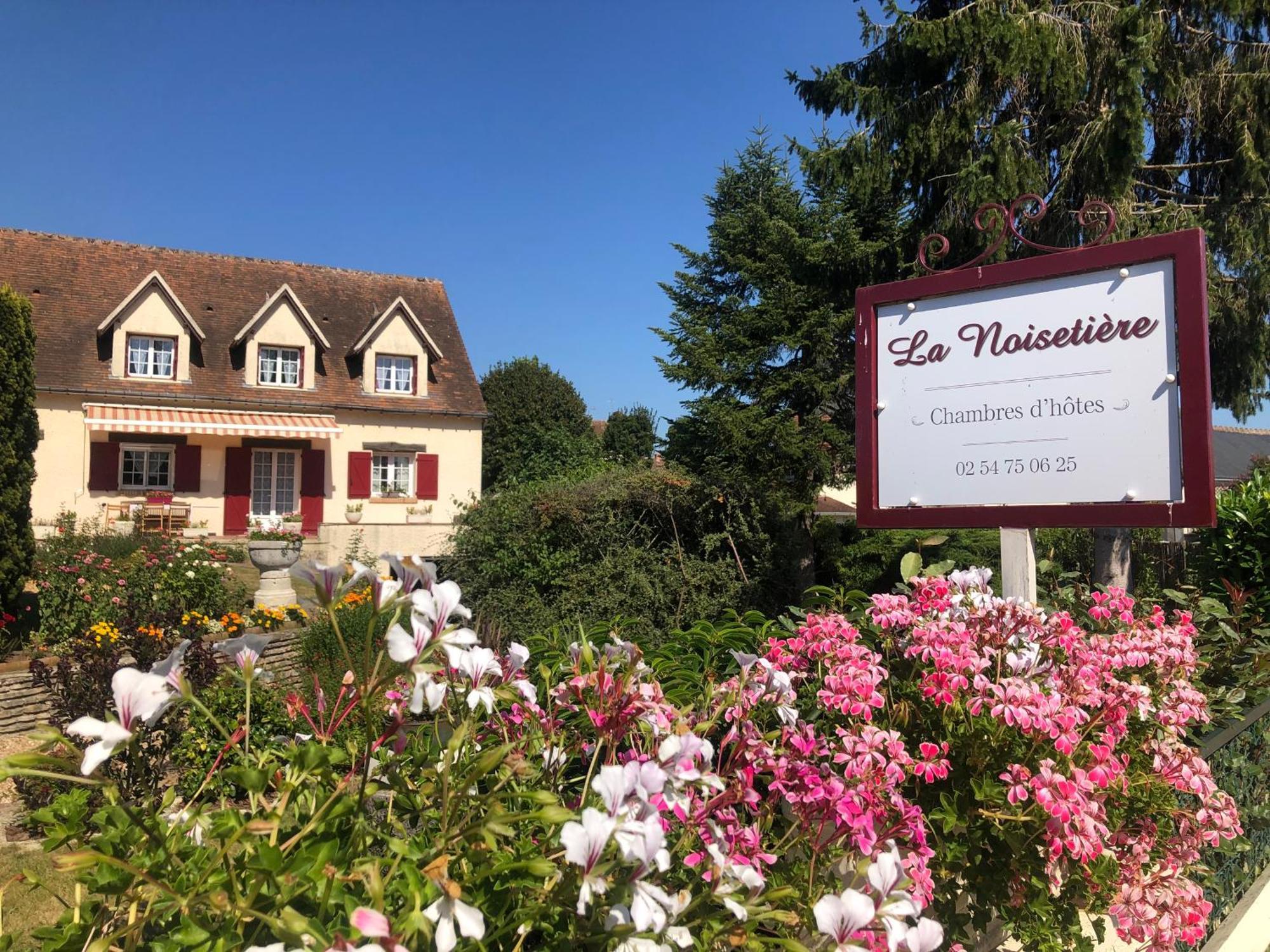 La Noisetiere Hotel Noyers-sur-Cher Exterior foto